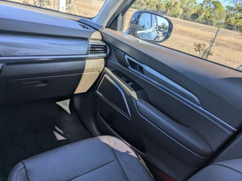 Certified 2021 Kia Telluride SX w/ Towing Package image 25