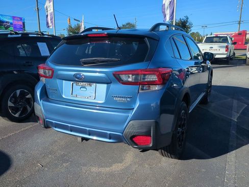 Used 2021 Subaru Crosstrek 2.0i image 2