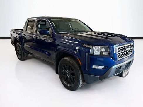Used 2023 Nissan Frontier SV w/ SV Convenience Package image 3