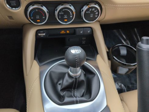 New 2026 MAZDA MX-5 Miata RF Grand Touring RWD image 18