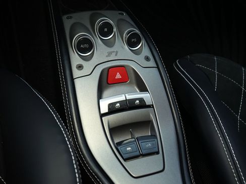 Used 2013 Ferrari 458 Spider RWD image 16