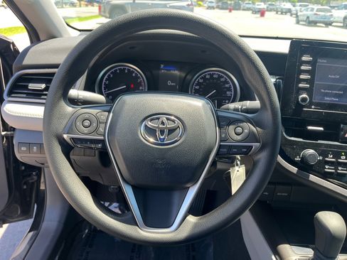 Used 2021 Toyota Camry LE w/ Carpet Mat Package (TMS) FWD image 12
