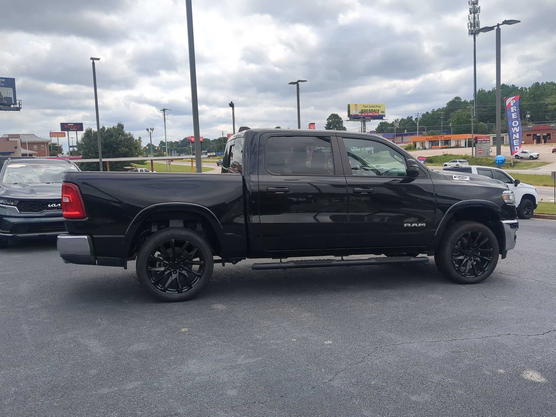 Used 2025 RAM 1500 Lone Star AWD/4WD image 4