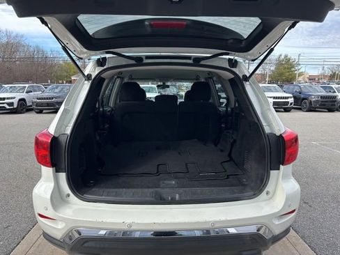 Used 2019 Nissan Pathfinder S image 19