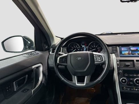 Used 2018 Land Rover Discovery Sport HSE image 24