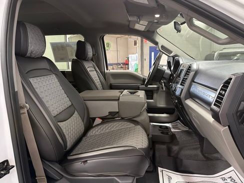 Used 2017 Ford F350 XLT w/ XLT Value Package AWD/4WD image 9