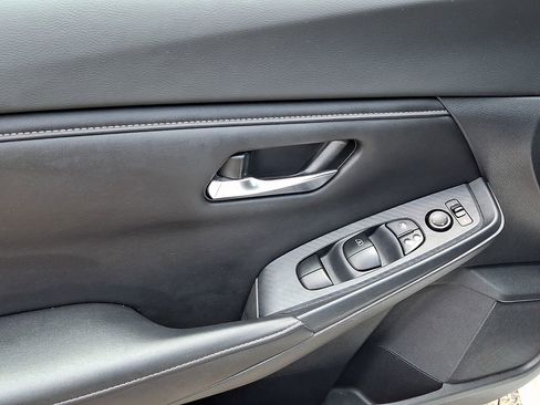 Used 2020 Nissan Sentra SV w/ Electronics Package FWD image 12