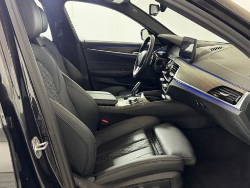 Used 2023 BMW 540i xDrive w/ Premium Package image 20