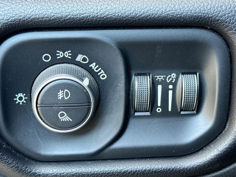 Used 2020 RAM 3500 Laramie image 12