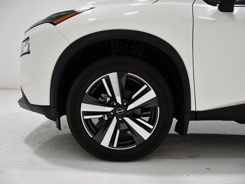 Used 2023 Nissan Rogue SV AWD/4WD image 7