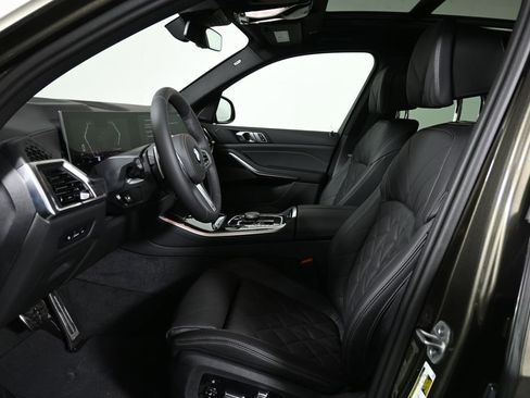 New 2026 BMW X5 xDrive40i w/ M Sport Package AWD/4WD image 3