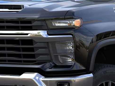 New 2025 Chevrolet Silverado 3500 LT image 10