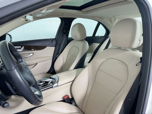 Used 2018 Mercedes-Benz C 300 C 300 image 4