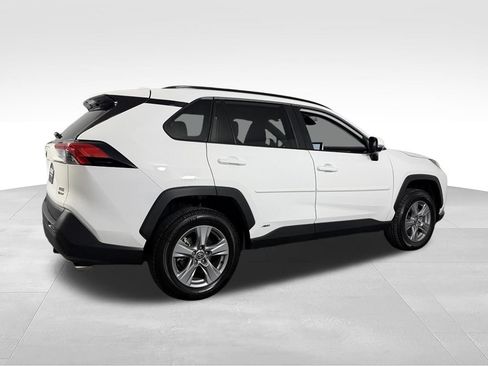 Used 2025 Toyota RAV4 XLE AWD/4WD image 6