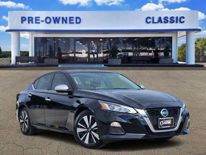 Used 2022 Nissan Altima 2.5 SV