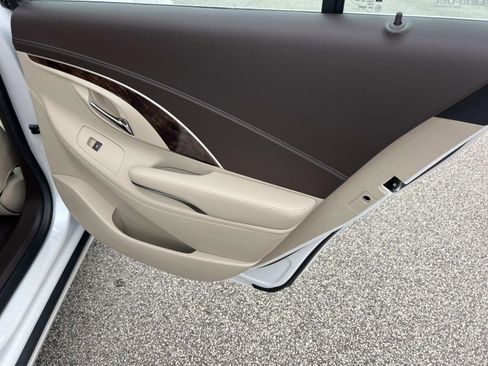 Used 2016 Buick LaCrosse Leather image 16