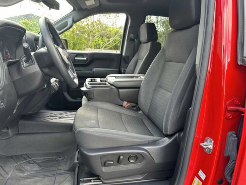 Used 2025 Chevrolet Silverado 1500 Custom w/ LPO, Dark Essentials Package RWD image 15