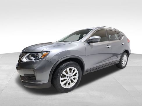 Used 2017 Nissan Rogue SV w/ SV Premium Package image 8