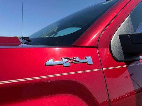 Used 2018 GMC Sierra 1500 SLT w/ SLT Premium Package AWD/4WD image 18