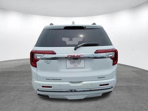 Used 2023 GMC Acadia Denali w/ Denali Ultimate Package AWD/4WD image 7