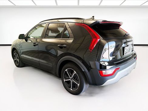 Used 2024 Kia Niro EX FWD image 6
