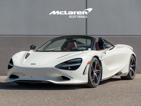 Used 2024 McLaren 750S Spider RWD image 3