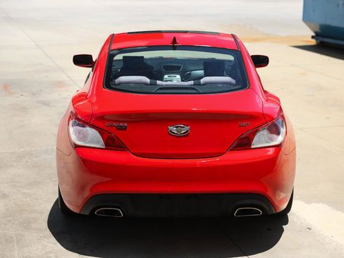 Used 2010 Hyundai Genesis 2.0T RWD image 9