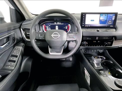 New 2026 Nissan Rogue Platinum AWD/4WD image 19