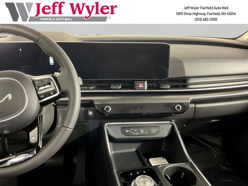 New 2026 Kia Carnival SX Prestige FWD image 11