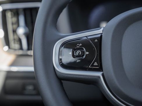 New 2026 Volvo XC60 B5 Plus w/ Protection Package Premier image 25