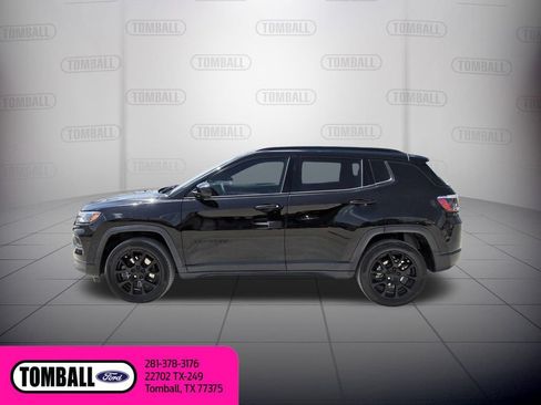 Used 2023 Jeep Compass Latitude AWD/4WD image 5