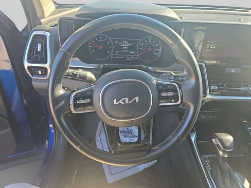 Certified 2022 Kia Sorento SX AWD/4WD image 4