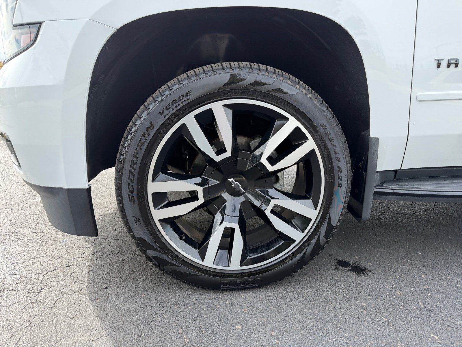Used 2018 Chevrolet Tahoe Premier AWD/4WD image 24