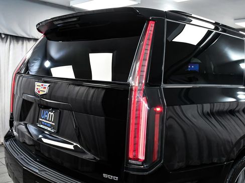 Used 2025 Cadillac Escalade ESV Sport Platinum AWD/4WD image 98