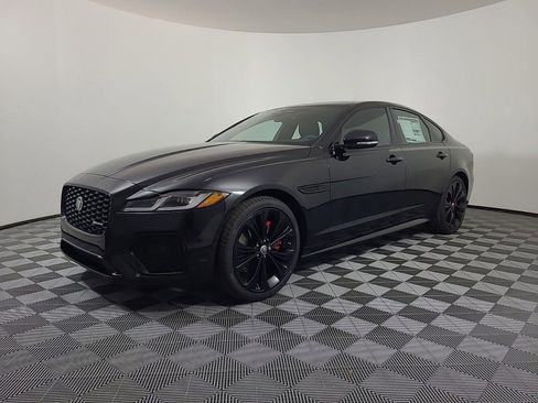 Used 2024 Jaguar XF R-Dynamic SE image 1