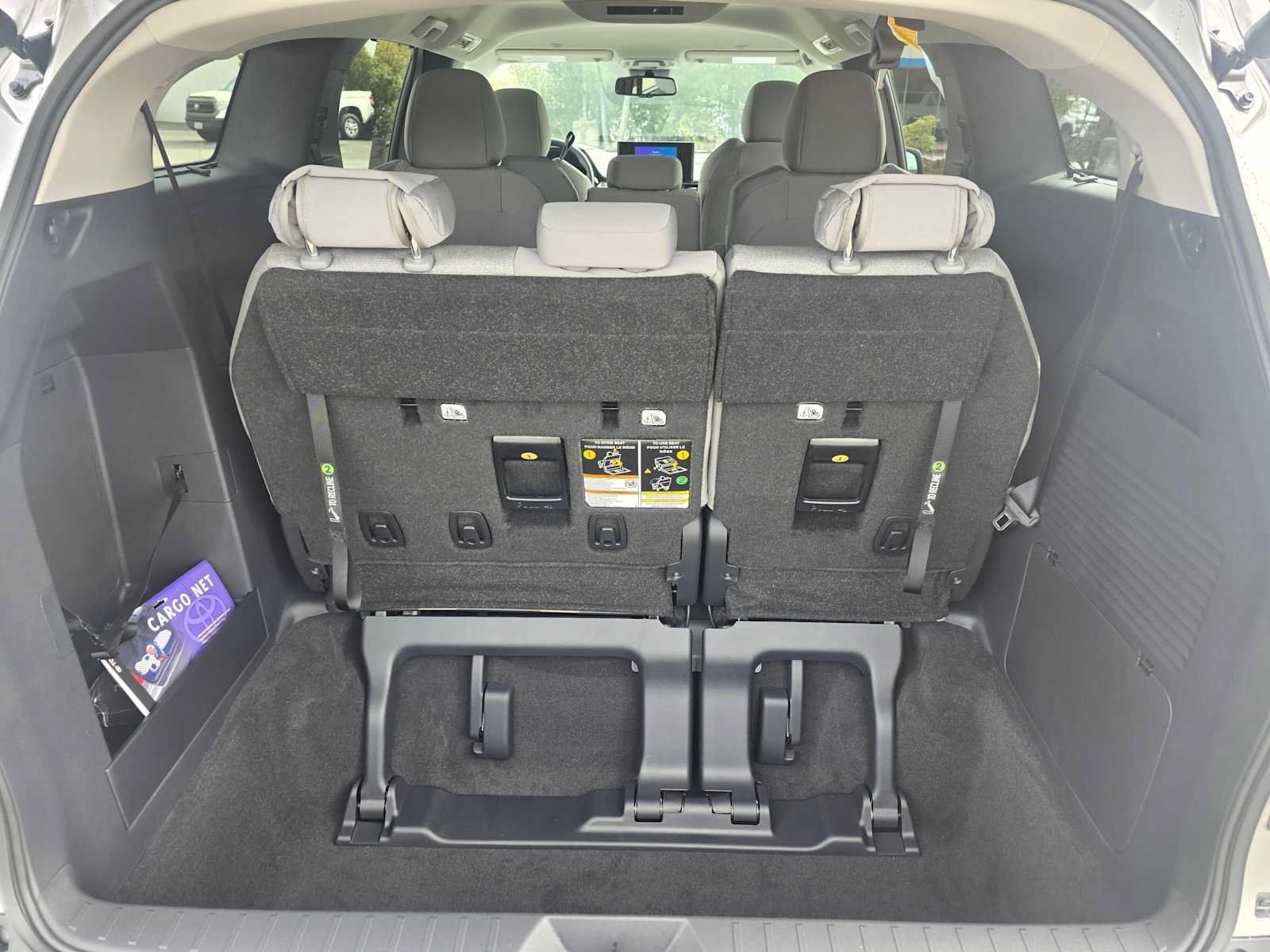 Used 2026 Toyota Sienna LE FWD image 26