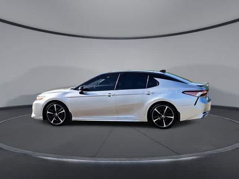 Used 2019 Toyota Camry XSE w/ Navigation Package FWD image 5