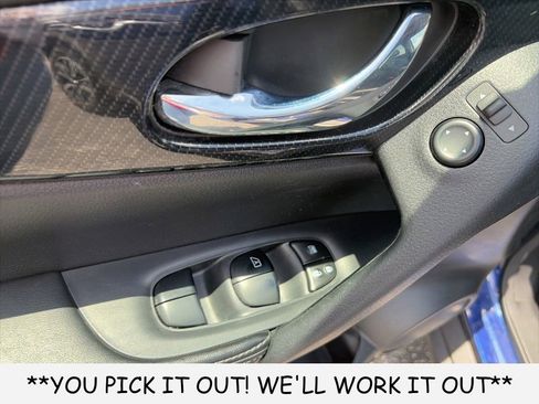 Used 2020 Nissan Rogue SL AWD/4WD image 11
