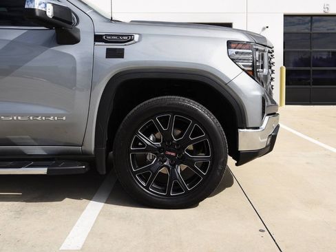 Used 2025 GMC Sierra 1500 SLT w/ SLT Premium Plus Package AWD/4WD image 10