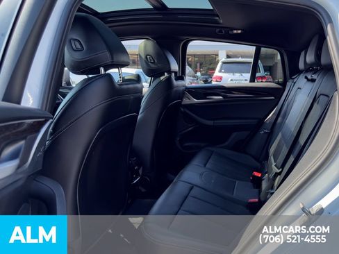 Used 2025 BMW X4 xDrive30i AWD/4WD image 14