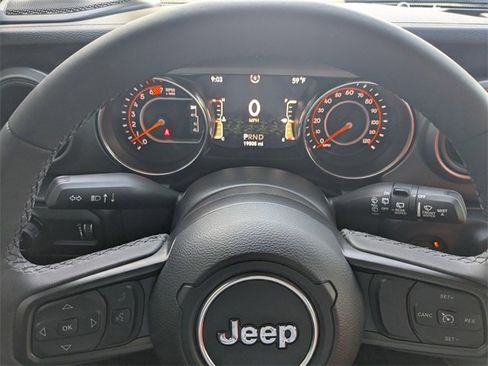 Used 2023 Jeep Wrangler Willys image 28
