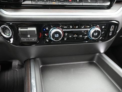 New 2026 GMC Sierra 2500 SLT w/ SLT Convenience Package image 21