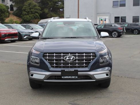 New 2026 Hyundai Venue SEL FWD image 4