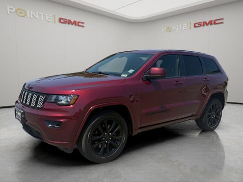 Used 2021 Jeep Grand Cherokee Laredo X AWD/4WD image 7