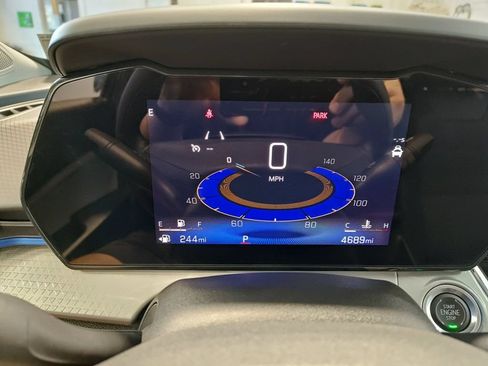 Used 2025 Chevrolet Trax LT FWD image 18