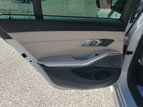 Used 2022 BMW M340i w/ Premium Package image 11