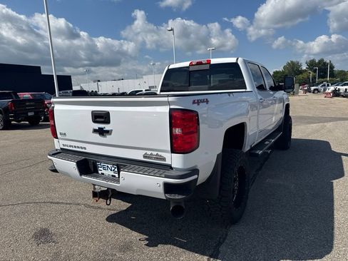 Used 2016 Chevrolet Silverado 2500 High Country w/ High Country Premium Package AWD/4WD image 7