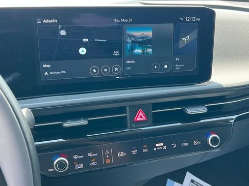 Certified 2025 Kia EV6 Light RWD image 19