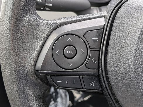 Used 2022 Toyota Corolla LE w/ LE Convenience Package FWD image 21