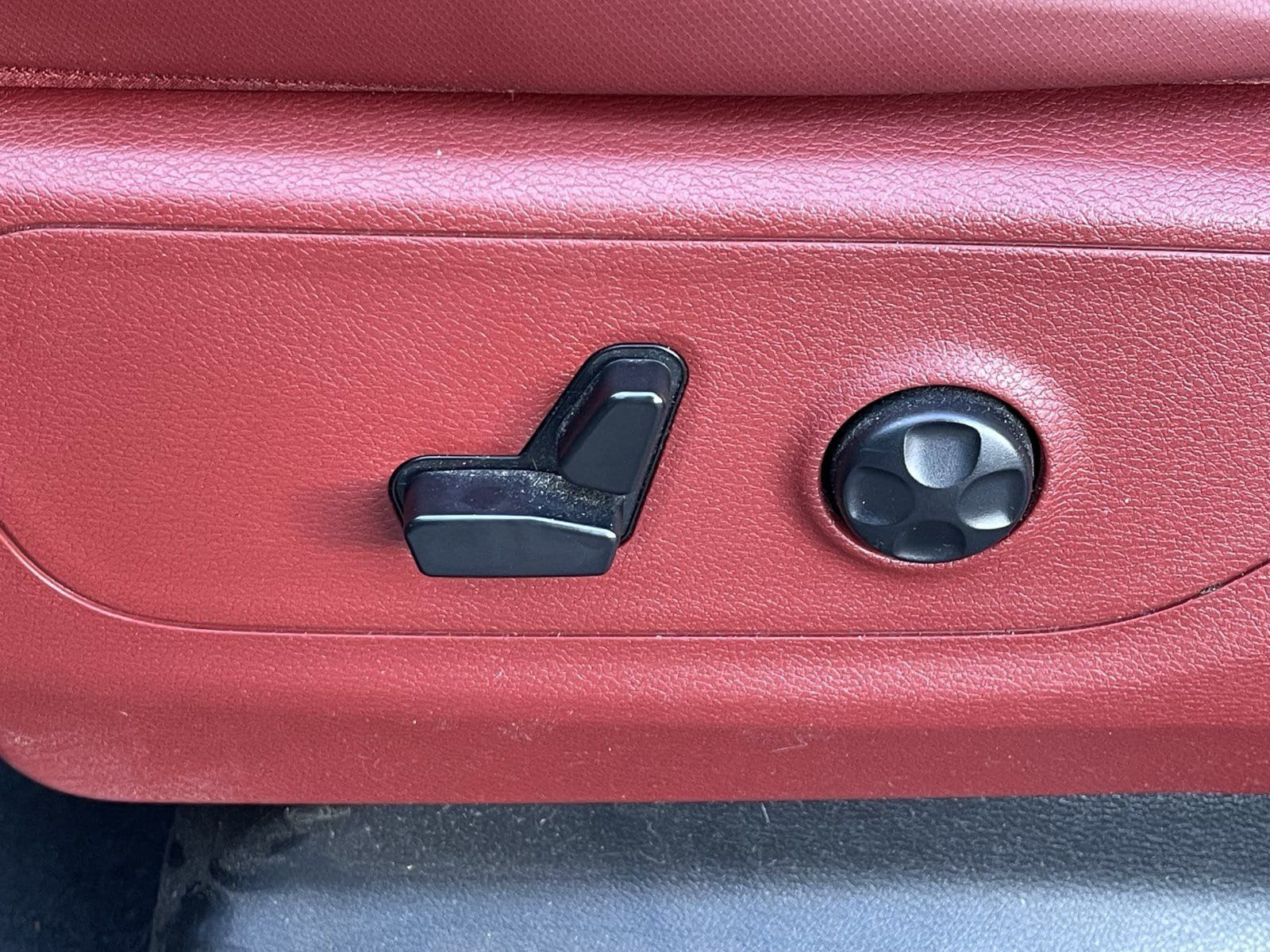 Used 2019 RAM 1500 Rebel w/ Rebel Level 2 Equipment Group AWD/4WD image 14